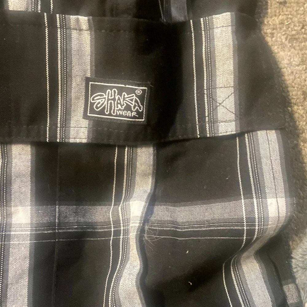 NWT…Mens shorts in size 5x….black and white shorts made by Shaka Wear - Picture 3 of 5